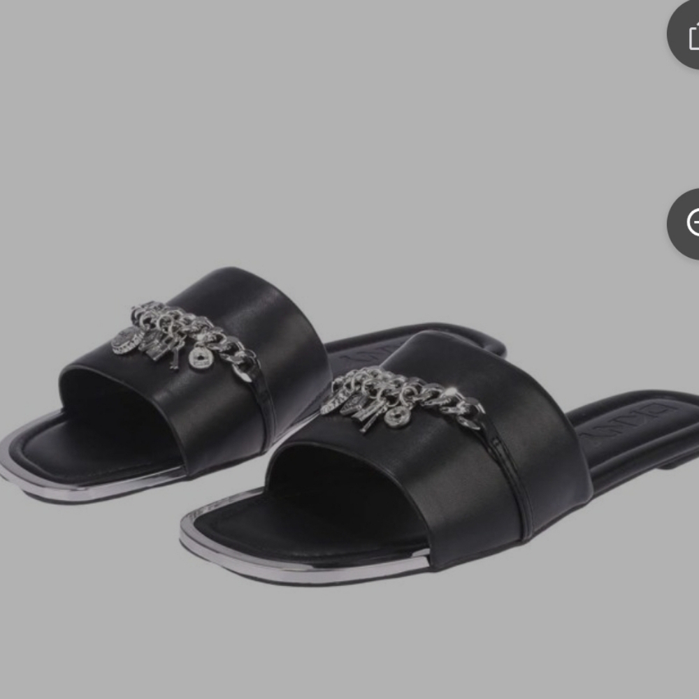 DKNY Womens Holden Charm Flat Black Sliders Size 7